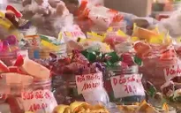 Tăng cường kiểm tra an toàn thực phẩm bánh, kẹo, mứt dịp Tết