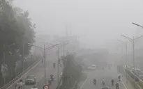 ​Thủ đô Hà Nội đêm và sáng sớm có mưa nhỏ, sương mù