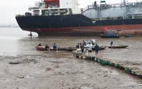 Ba người tử vong do bị ngạt khí trong khoang máy tàu chở gỗ dăm ở Quảng Ninh
