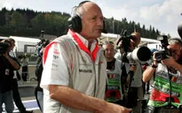 Huyền thoại F1 Ron Dennis sẽ được phong tước hiệp sĩ