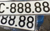 Công an xác minh vụ 2 vợ chồng bấm 4 biển số xe máy toàn "8"