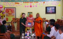 Quân khu 9 thăm, chúc tết các chùa nhân dịp Tết cổ truyền Chôl Chnăm Thmây