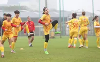 ĐT nữ Việt Nam duy trì tập luyện cường độ cao dù thời tiết bất lợi