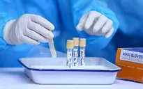 Nhiều người mắc COVID-19 khi thời tiết chuyển mùa