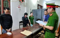 Văn thư trường THPT làm giả học bạ, thu 200 triệu đồng