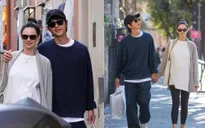Song Joong Ki và vợ bầu vui vẻ dạo chơi trên đường phố Rome