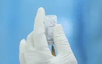 Tăng cường triển khai tiêm chủng và nhu cầu bổ sung vaccine COVID-19 AstraZeneca