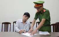 Bắt tạm giam Phó Trưởng phòng Tàu sông, Cục Đăng kiểm Việt Nam, cùng 3 người khác