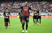 2 đội bóng thành Milan cùng giành chiến thắng tại vòng 31 Serie A