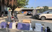 Bắt giữ đối tượng vận chuyển gần 3.000 bao thuốc lá nghi nhập lậu