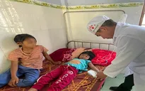 Cứu sống kịp thời hai trẻ nghi bị ngộ độc sau ăn nấm
