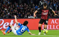 AC Milan đè bẹp Napoli ngay trên sân khách