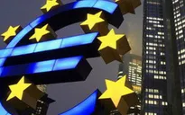 ECB đứng trước sức ép tiếp tục tăng lãi suất