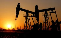 OPEC+ cắt giảm sản lượng, FED bị đẩy vào “thế khó”?