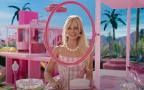 Margot Robbie không thể "hồng" hơn trong trailer mới của "Barbie"