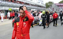 F1 | Ferrari muốn FIA xem xét lại án phạt của Carlos Sainz