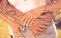 Mẹ của Miley Cyrus đính hôn với sao phim "Vượt ngục"