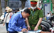 Bãi xe tự phát ''chặt chém'' du khách trải nghiệm xe bus 2 tầng