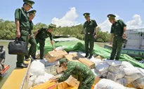 Bắt tàu chở hàng hóa trị giá nhiều tỷ đồng không có chủ nhân