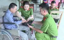 Xuyên nghỉ lễ cấp căn cước gắn chíp cho đồng bào vùng cao