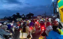 Chưa hết nghỉ lễ, sân bay, cửa ngõ TP Hồ Chí Minh đã đông đúc