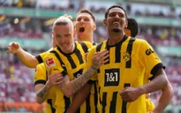 Dortmund chiếm ngôi đầu Bundesliga