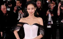 Jennie (BLACKPINK) xinh đẹp như tiểu thư trên thảm đỏ LHP Cannes 2023