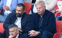 Bayern Munich sa thải huyền thoại Oliver Kahn ngay sau khi vô địch