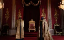 Lễ phục đăng quang của Vua Charles III
