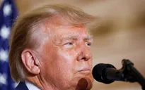 Cựu Tổng thống Trump yêu cầu tòa án liên bang tiếp nhận vụ án tiền "bịt miệng”