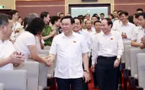Chủ tịch Quốc hội Vương Đình Huệ tiếp xúc cử tri Hải Phòng