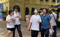 1 thí sinh mang điện thoại vào phòng thi môn Toán vào lớp 10 ở Hà Nội