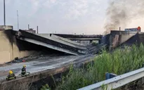 Cầu cao tốc ở Philadelphia đổ sập, xe bị lửa nhấn chìm