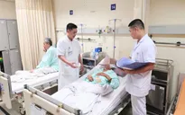 Tai nạn hy hữu: Mất toàn bộ da dương vật và một tinh hoàn do bị lợn cắn