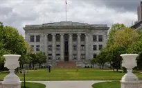Cựu quản lý nhà xác Trường Y Harvard bị truy tố tội buôn bán bộ phận cơ thể người