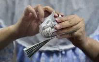 FED có thể vẫn tăng lãi suất?