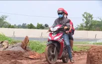 Quá tải đường gom dân sinh cao tốc Dầu Giây - Phan Thiết