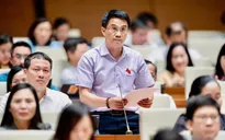 "Kéo dài hạn tuổi phục vụ của Công an nhân dân trong trường hợp đặc biệt là cần thiết"