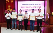 Tuyên dương 3 thanh niên dũng cảm lao xuống sông cứu người