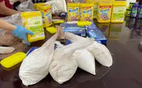 Phát hiện hơn 19 kg nghi là ketamin trong lô hàng cacao, bánh kẹo gửi từ Pháp