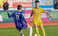 Duy Mạnh hóa người hùng, CLB Hà Nội giành 3 điểm trên sân Khánh Hòa