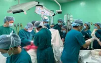 Cứu sống sản phụ ngưng tim ngưng thở do vỡ tử cung, nhau cài răng lược