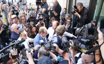 Phiên tòa xử Kevin Spacey đã bắt đầu tại London với 12 cáo buộc phạm tội tình dục