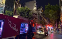 TP Hồ Chí Minh: Cháy nhà hàng ở quận 1, nhiều người tháo chạy