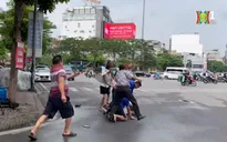 Phóng viên Đài PT-TH Hà Nội bị hành hung khi đang tác nghiệp
