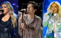 Trào lưu ném đồ vật lên sân khấu gây nguy hiểm cho nghệ sĩ