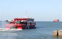 Tạm ngừng vận hành tuyến tàu cao tốc Vũng Tàu-Côn Đảo do thời tiết xấu
