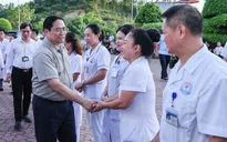 Thủ tướng Phạm Minh Chính dâng hương tại Nhà tưởng niệm Chủ tịch Hồ Chí Minh và thăm BVĐK tỉnh Bắc Kạn