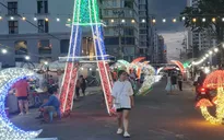 Đà Nẵng khai trương phố đi bộ, chợ đêm không dùng tiền mặt