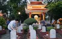 Chủ tịch Quốc hội dâng hương tại các địa danh lịch sử tỉnh Quảng Trị